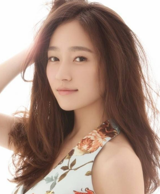短发女星留起长发的样子,唐艺昕温婉,沈月女侠范儿,毛晓彤幸好剪了