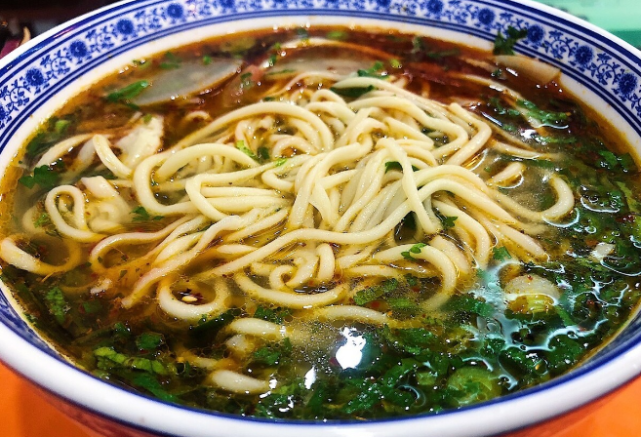 其实,拉面哥的"火"中藏着"秘密
