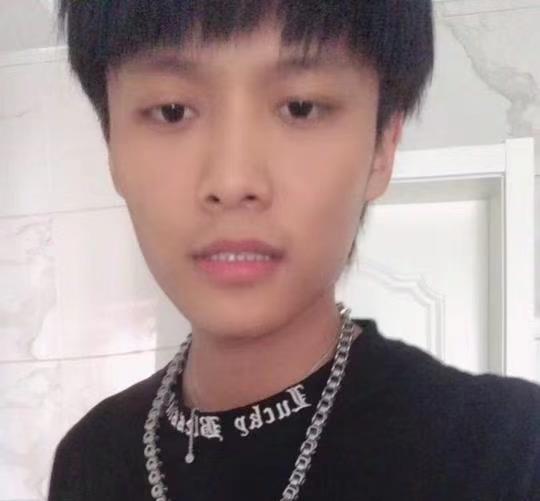 疯狂小杨哥里的父母是真的吗大杨哥小杨哥个人资料结婚了吗