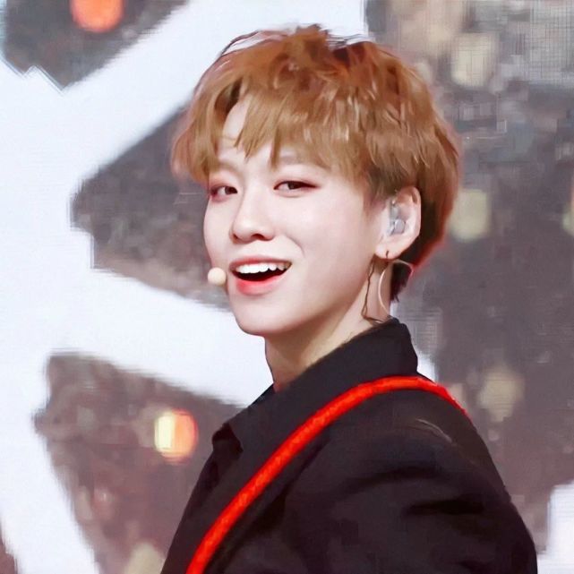 【头像】余景天