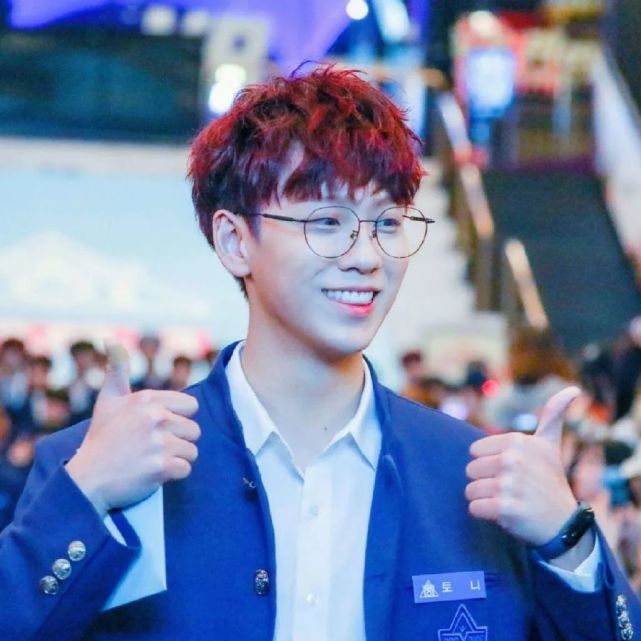 【头像】余景天