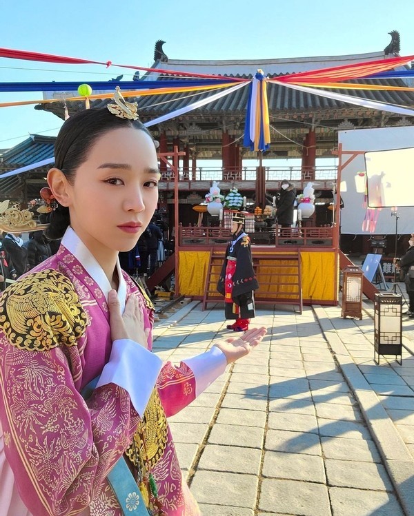 《哲仁王后》帝后cp戏外高甜互动4:金正贤的答案always是中殿!
