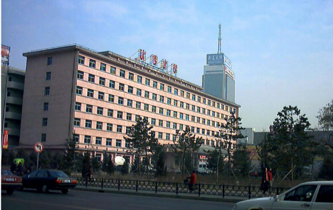 位于沈阳市青年大街南出口的老浑河桥,修建于1942年,全长644米,宽9米