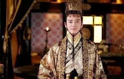 据相关史料总结出三位,他们分别是 南燕 开国皇帝慕容德,大周武则天和