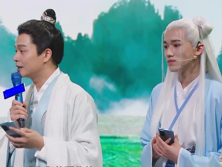 宋亚轩《王牌》饰演贾玲儿子,谁注意他怎么喊妈妈?这就是男团的素质