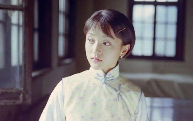 23年前的周迅太清纯,穿民国服饰扮演林徽因,腹有诗书气自华