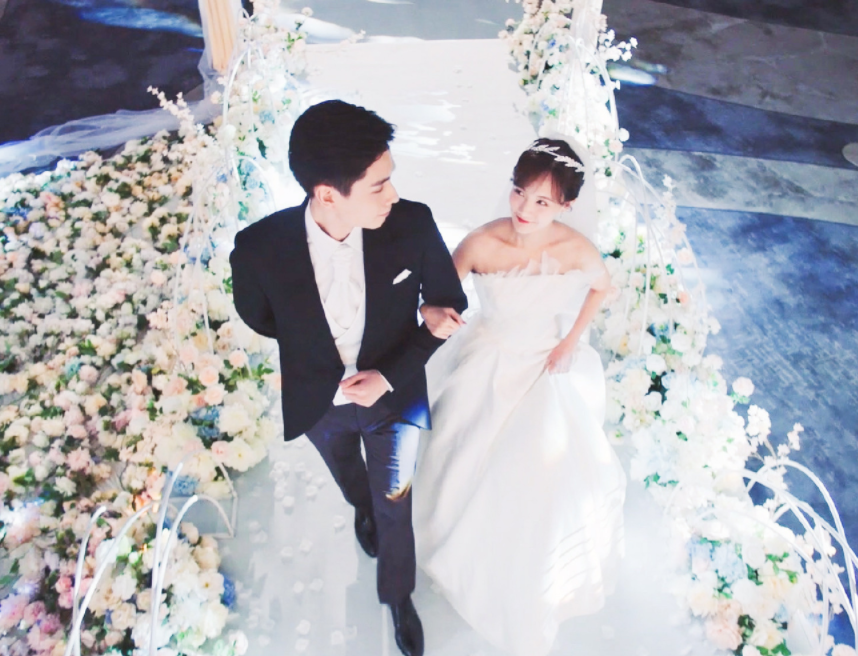 上头了!童颜夫妇和吾爱夫妇举行世纪婚礼,杨紫李现又回来了