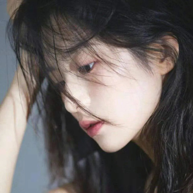 酸甜的笑容女头像