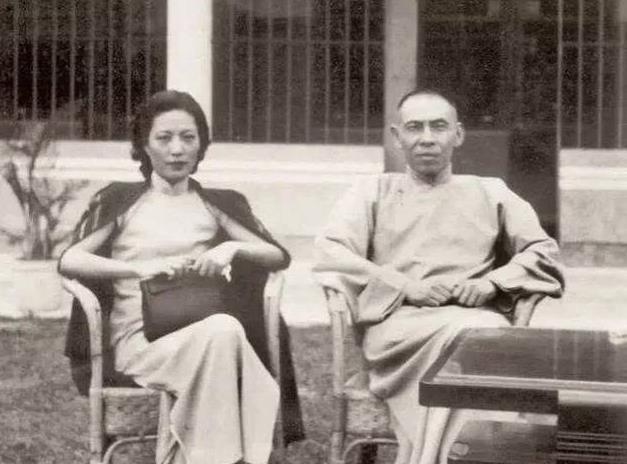 孟小冬和梅兰芳发生婚变,一通电话足见杜月笙沟通艺术