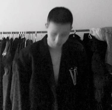 黑色系超酷男生头像
