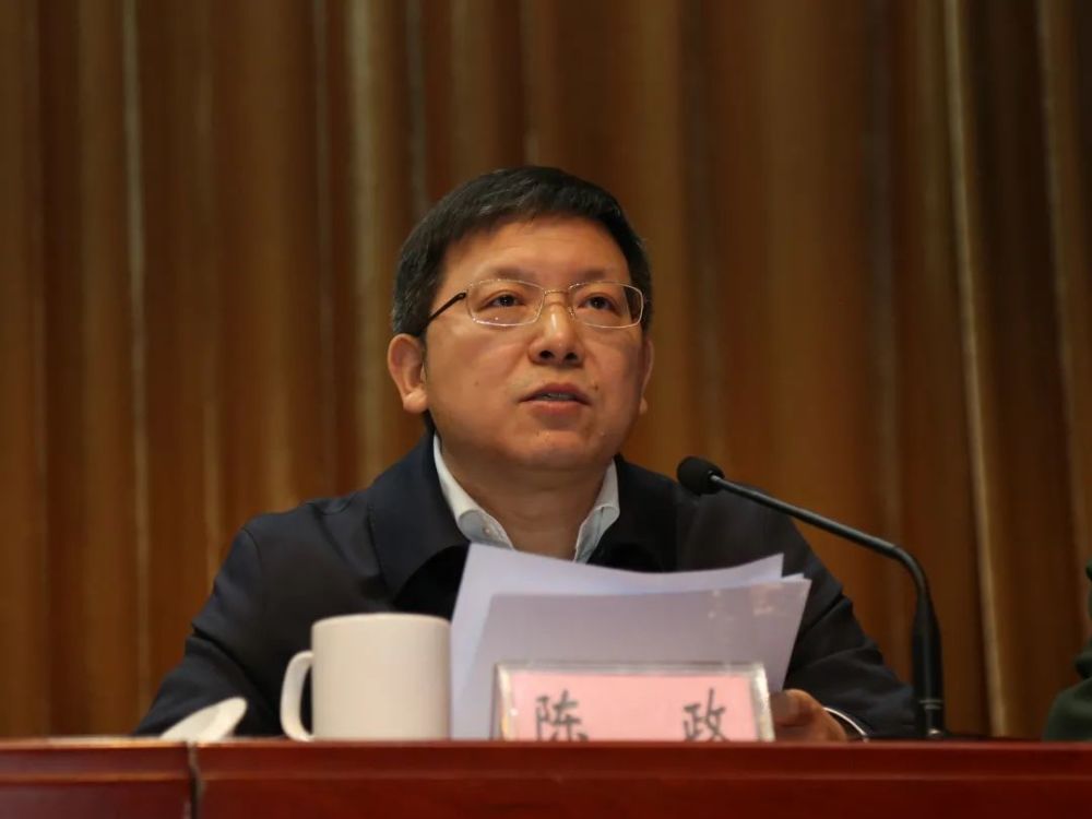 鼓楼区委常委,组织部部长陈政宣读高质量发展单项奖名单鼓楼区委常委