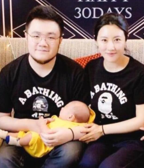 英达引以为傲的小儿子,原来就这样,网友:真比不上被弃养的巴图_腾讯网