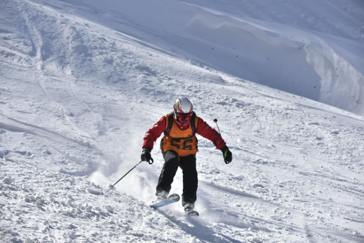 长白山北坡举行森林野雪公园开板仪式