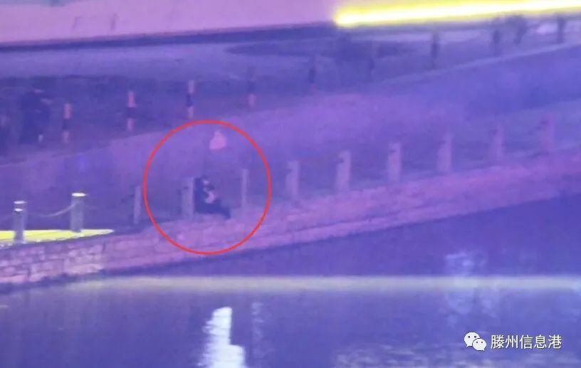 滕州解放大桥一小女孩欲跳河轻生!警方紧急出动