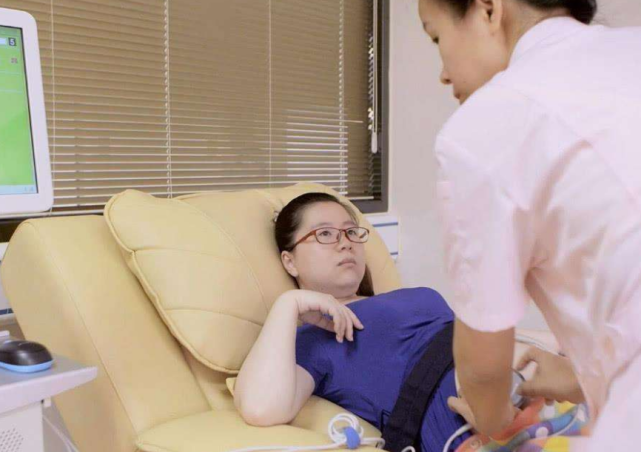 剖腹产的产妇坐月子期间要避免做这些动作，你知道吗
