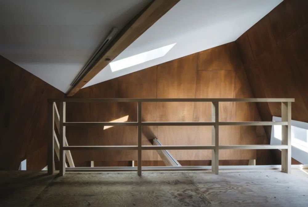 独立住宅建筑设计:日本东京大跃层小屋/案例