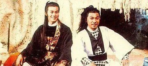 1979年《楚留香传奇》开播,吴孟达扮演男配角胡铁花一角,这让他小有