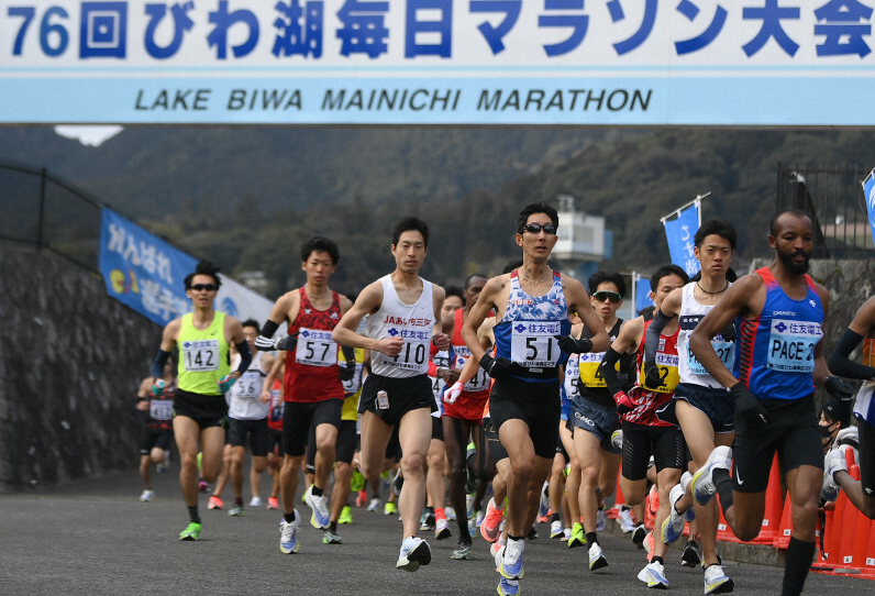 日本末代琵琶湖马拉松创佳绩铃木健吾2456再破全国纪录