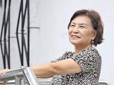香港金牌配角余慕莲被曝呼吸不顺,已转院治疗,曾多次为内地贫困山区