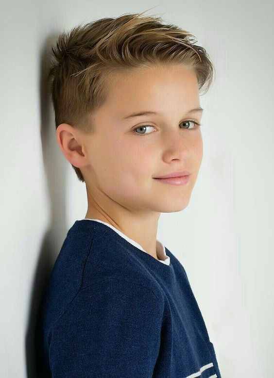 小男孩发型推荐14款,又帅又有型,妈妈们你家儿子值得拥有