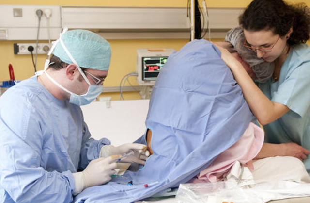 剖腹产时不要问麻醉师这3个问题让人反感还碰一鼻子灰