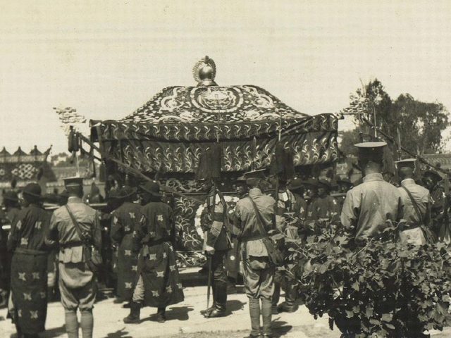 袁世凯1916年6月6日病逝后,葬礼声势浩大!有照片为证!