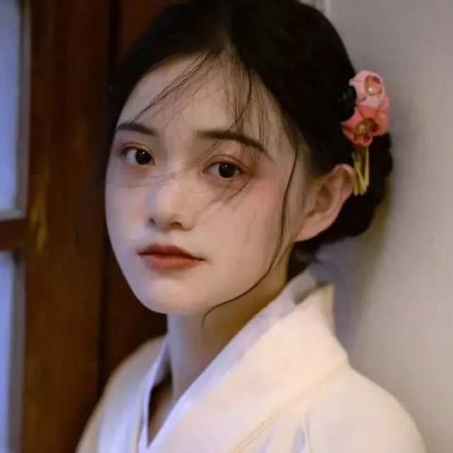 一眼万年的女生头像