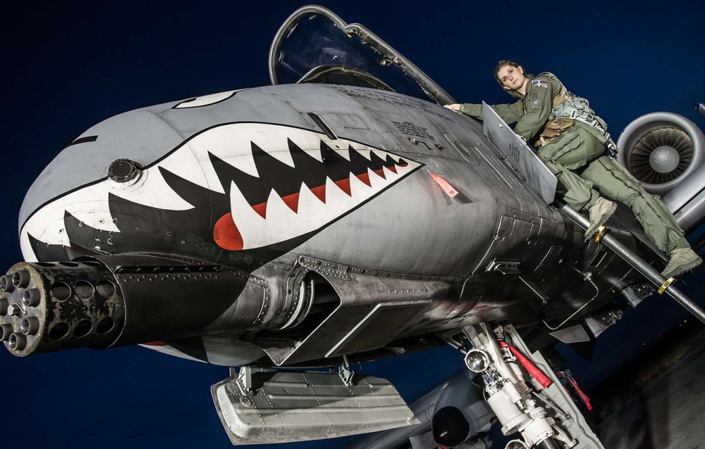 a-10攻击机的标志性武器,坦克的克星,gau-8"复仇者"机炮