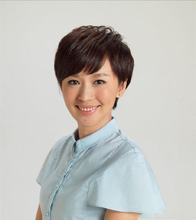 "央视国脸"欧阳夏丹:从《新闻联播》"消失",背后原因引热议