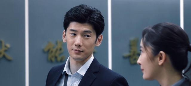 不奇幻,不玛丽苏,正剧题材,杨幂能凭《风暴眼》成功