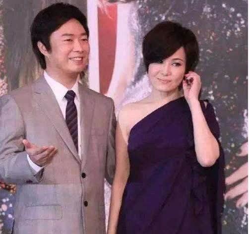 63岁费玉清近照曝光,爱了她42年的女子,是熟悉的她