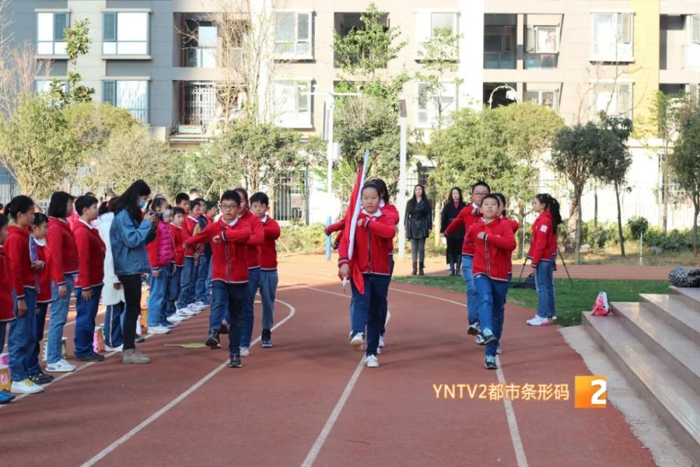 春城小学红菱校区开展了牛年主题的活动和游戏,让孩子们在游戏中学习