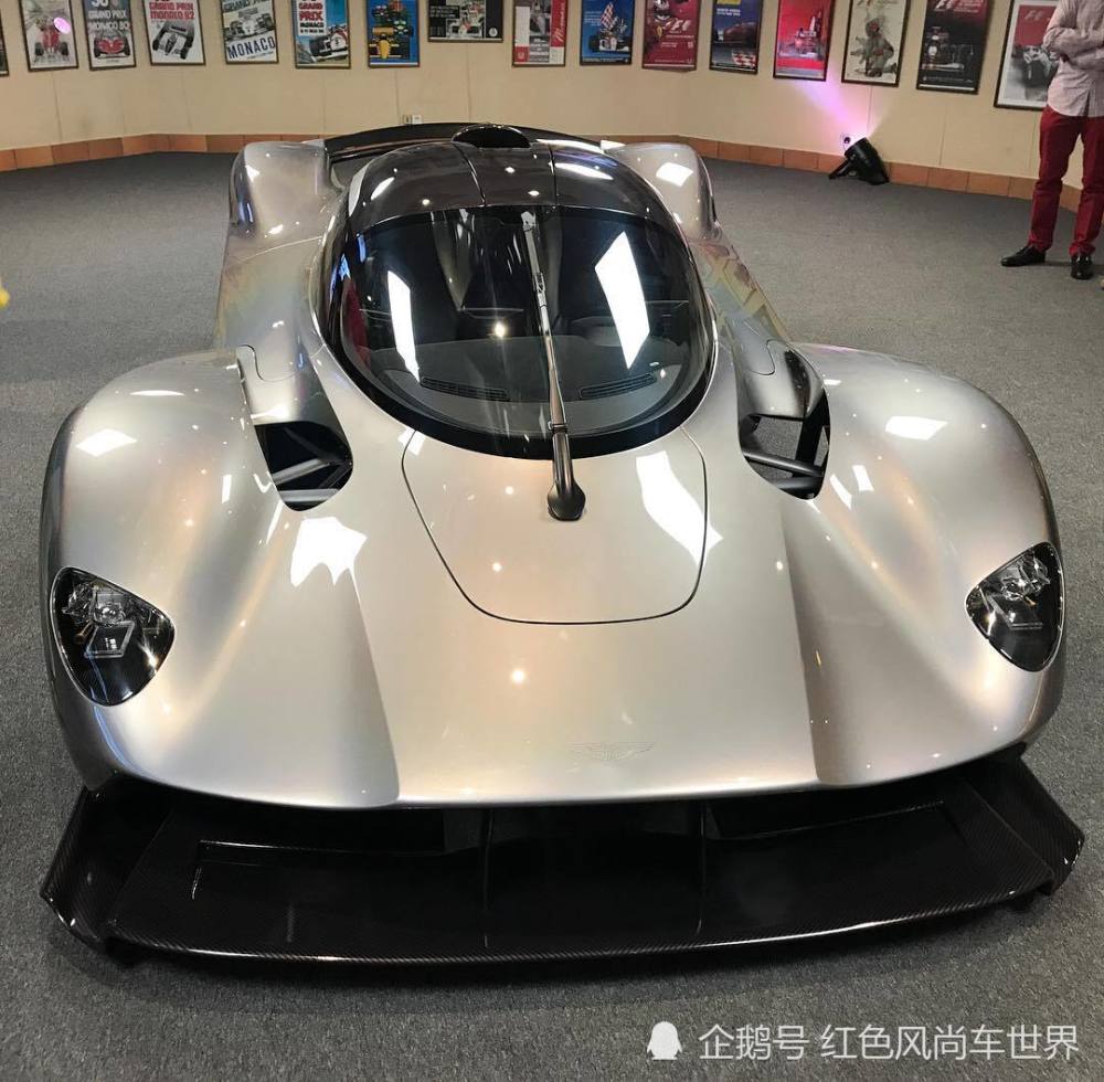 阿斯顿·马丁valkyrie超级跑车将于年底推出新的变体版本