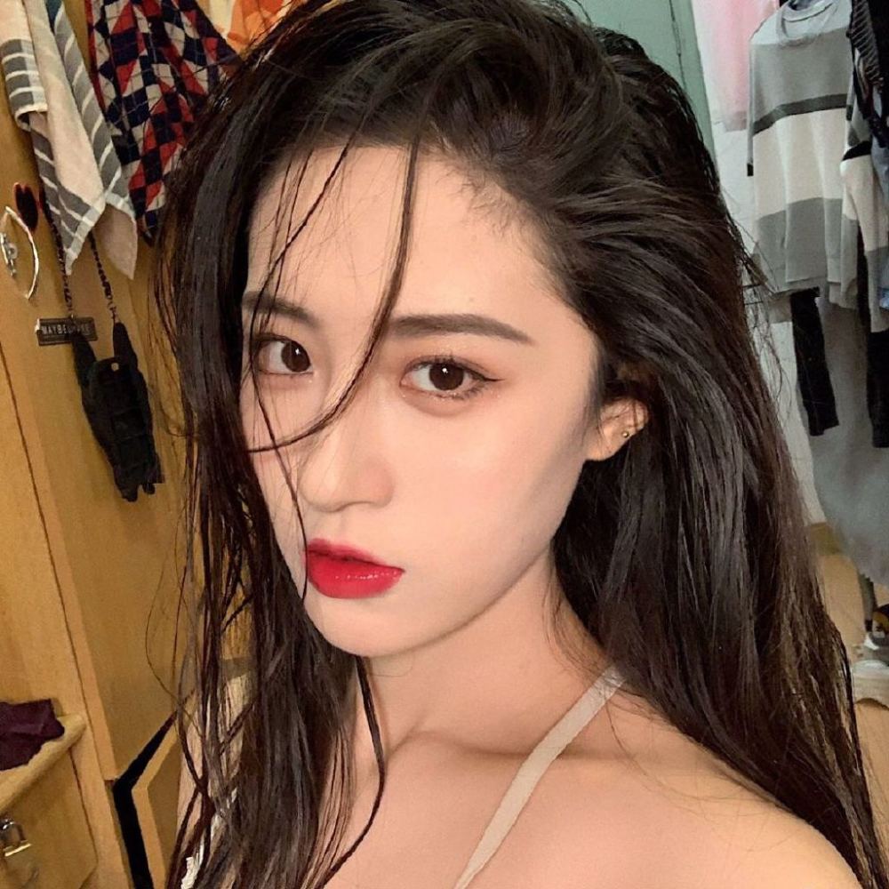 酷酷的女海王头像