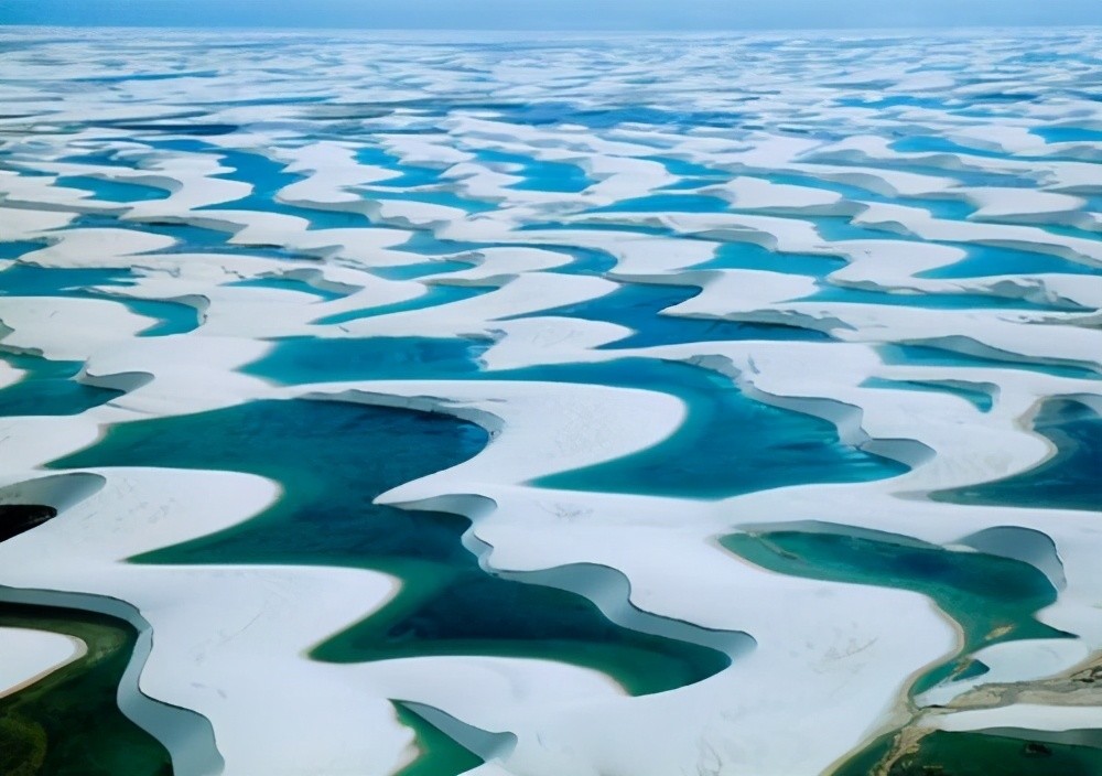 沙漠与湖泊共存的地方:千湖沙漠