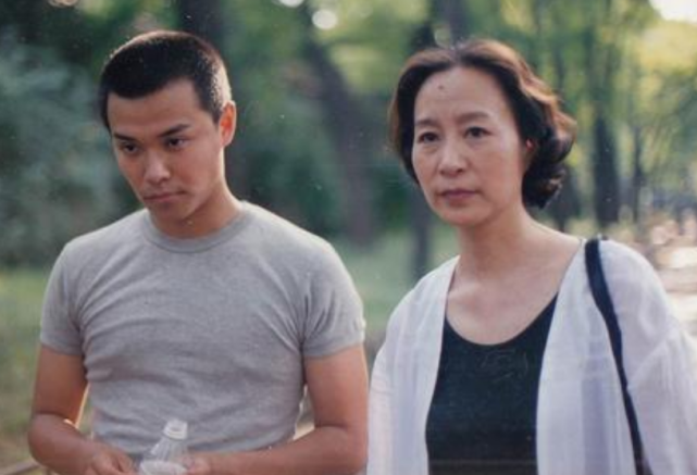 国家一级演员奚美娟,高龄产子留不住丈夫的心,今儿子成最大骄傲