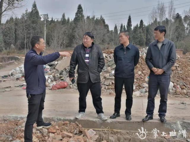 曲靖市搬迁安置办公室,麒麟区政协等相关领导到麒麟区茨营镇龙潭水库