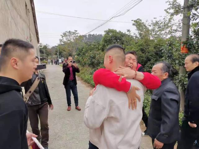 "多年找不到弟弟,陈金鸿也经常胡思乱想,觉得可能再也找不到了.