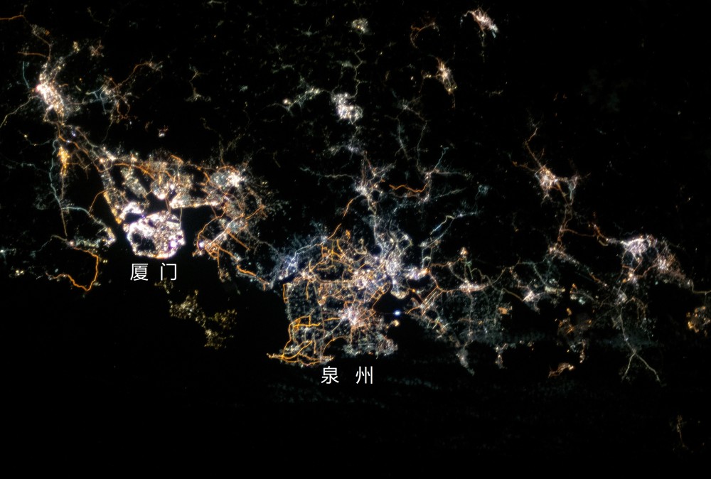 厦门gdp何时能过万亿_厦门大学(2)