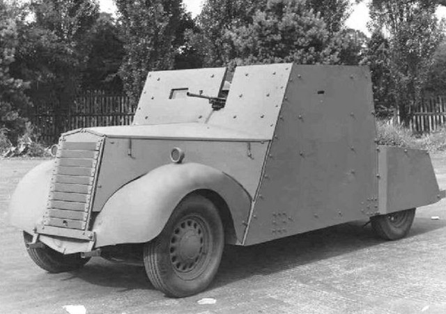 二战英国海狸装甲车,底盘都要被压塌了,产量还很高