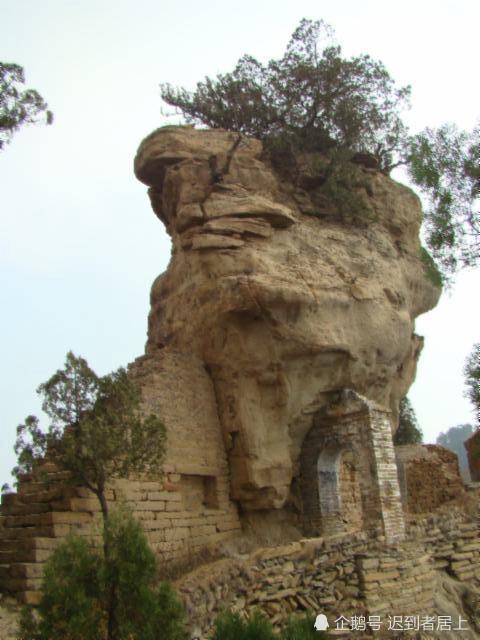 目前仙人洞与石猴山,石楼山已组成一个大的旅游景区,叫石楼山景区