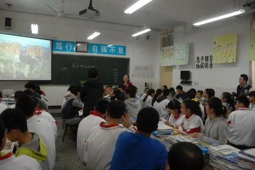 开学排座位,学霸都坐哪?老师揭秘"学霸区"真正位置是