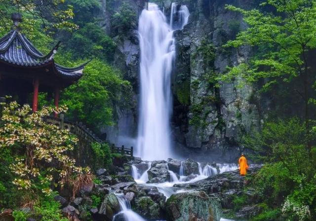 浙江不容错过的美景,藏于大山之中风景秀丽,传说有真龙在此