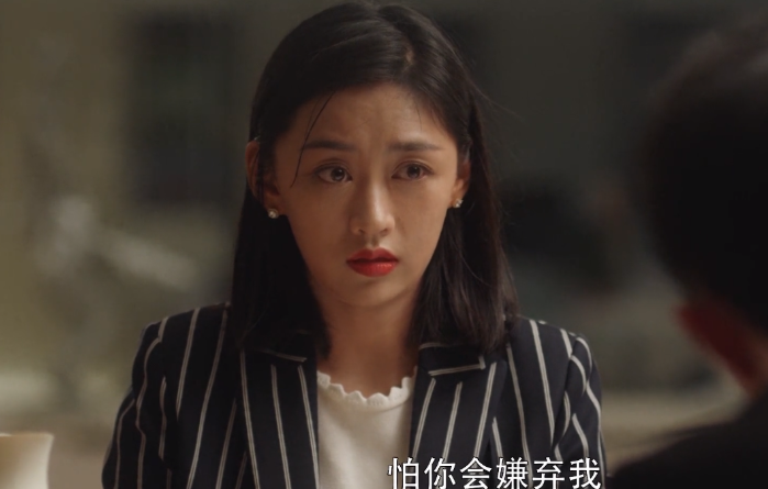 王彦霖大方承认恋情女友艾佳妮甜蜜回应表白文案暗藏深意