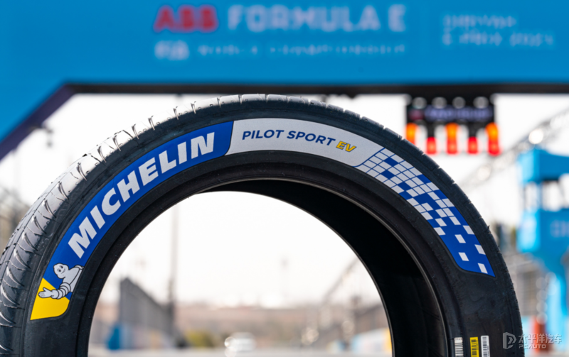 根据米其林官方说法,使用255/45 r19 michelin pilot sport ev(6.