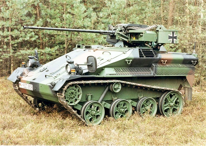 重量最轻的履带式装甲车