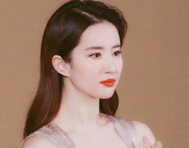 这5位女明星的鼻子,才是女生们的"梦中情鼻"