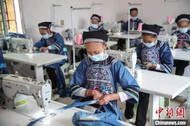 亿贫困人口_贫困人口图片
