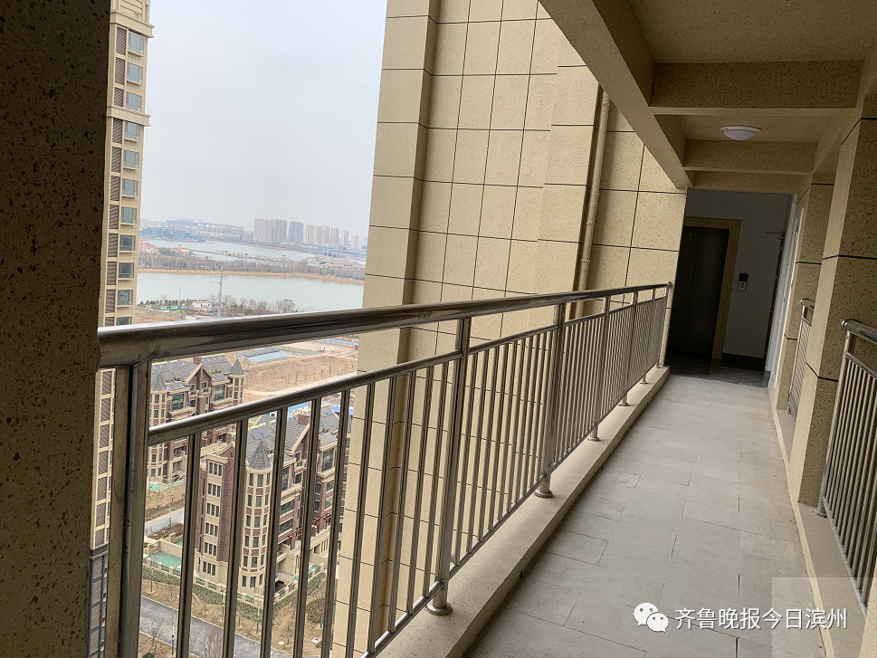 滨州一小区消防连廊两端没门业主胆战心惊开发商完全没必要