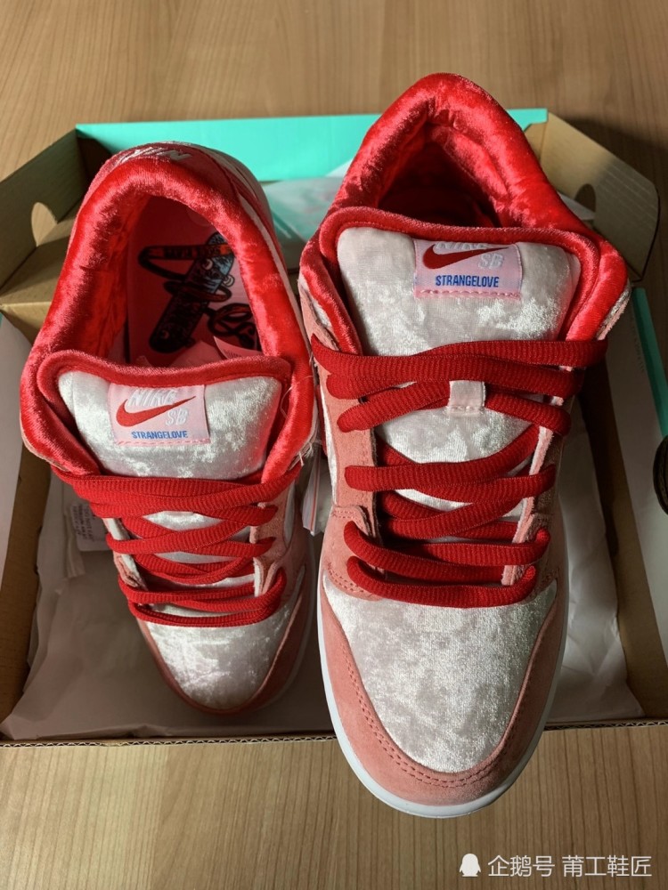 nike sb dunk情人节限定,甜蜜的设计,小姐姐看了欲罢不能!